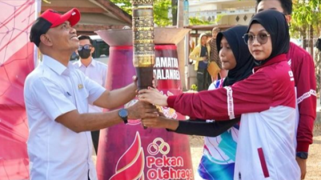 Camat Andi Salman minta Kontingen Tamalanrea Junjung Sportifitas di Porkot Makassar