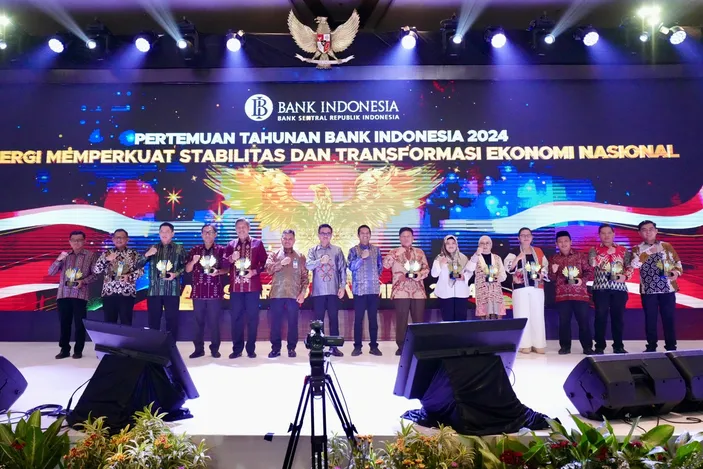 Dinas Ketapang, Bappelitbangda dan Disdik Terima Penghargaan dari BI sebagai Mitra Perkuat Stabilitas Ekonomi